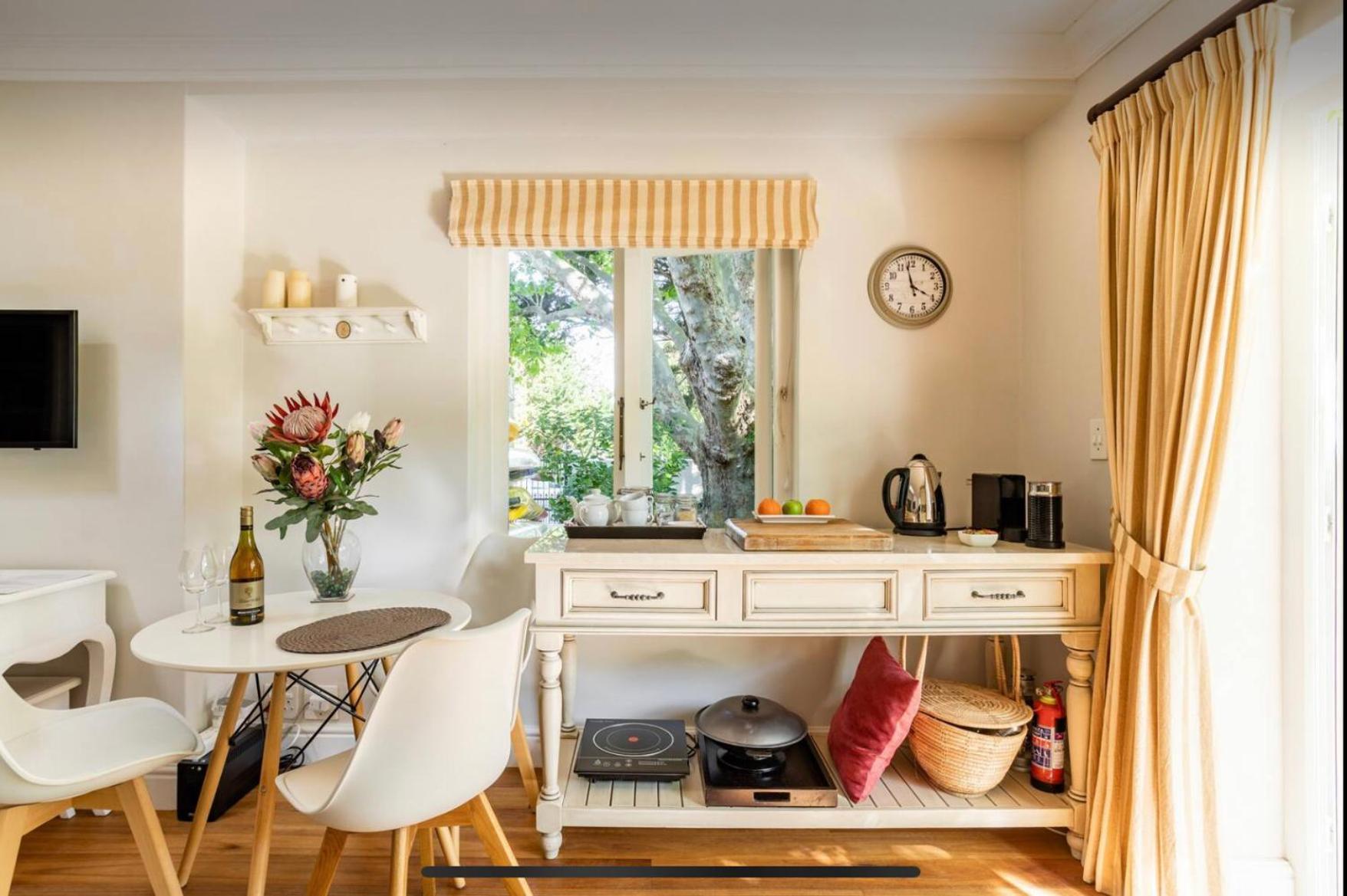Guest Suite - Leafy Constantia Guest House เคปทาวน์ ภายนอก รูปภาพ